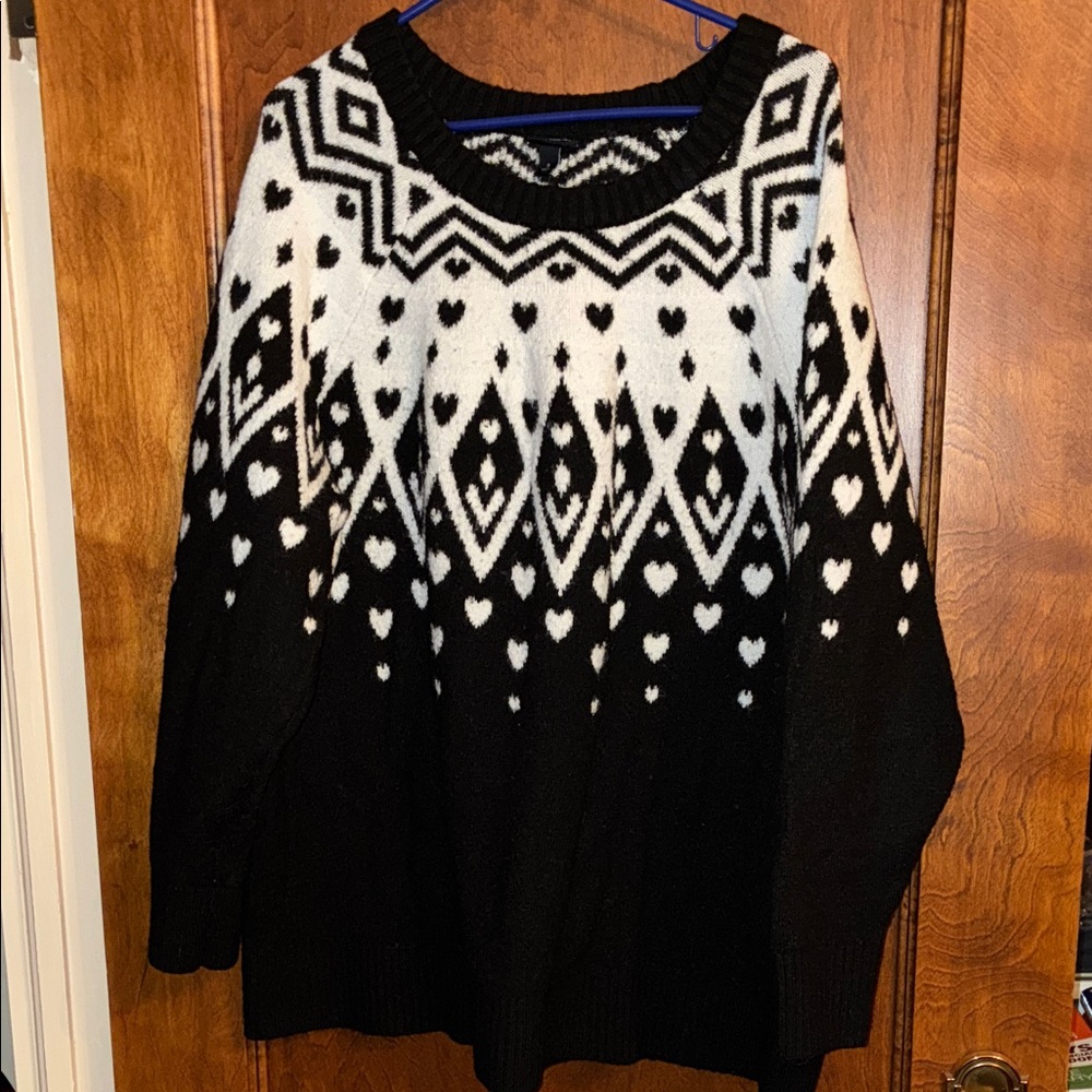 Torrid Black and White Heart Patterned Women's Sweater